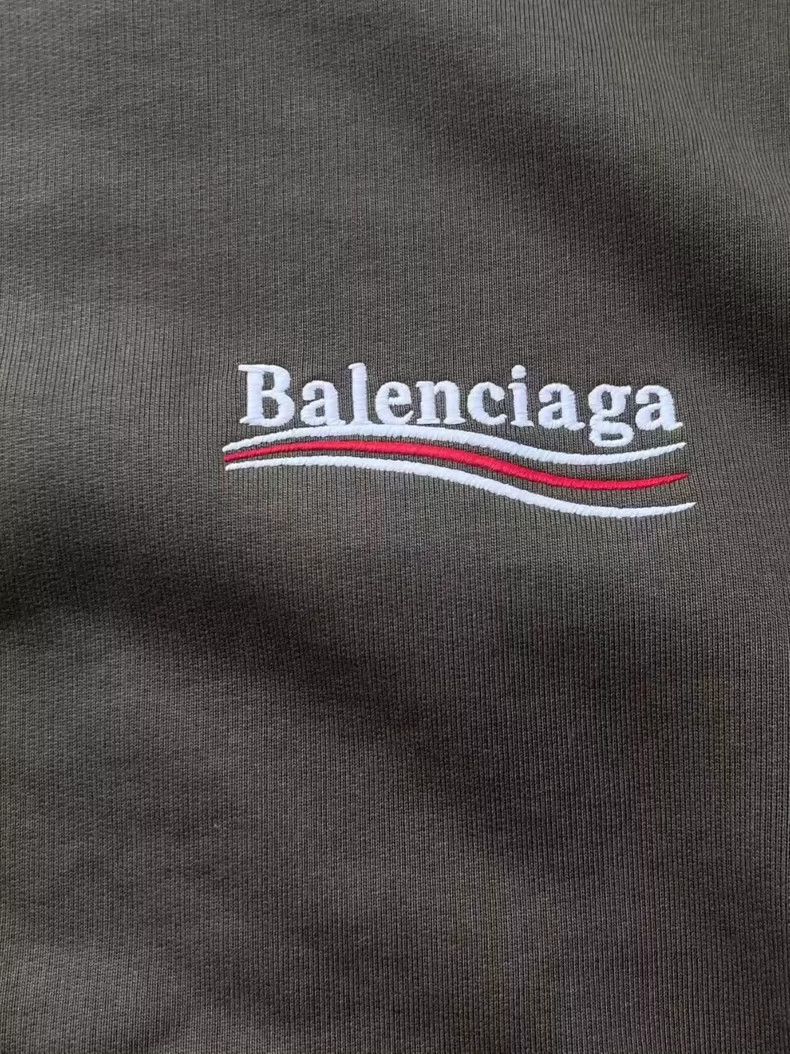 Other Balenciaga Solid monogram Logo printed crewneck pullover s Size US XL / EU 56 / 4 - 3 Thumbnail
