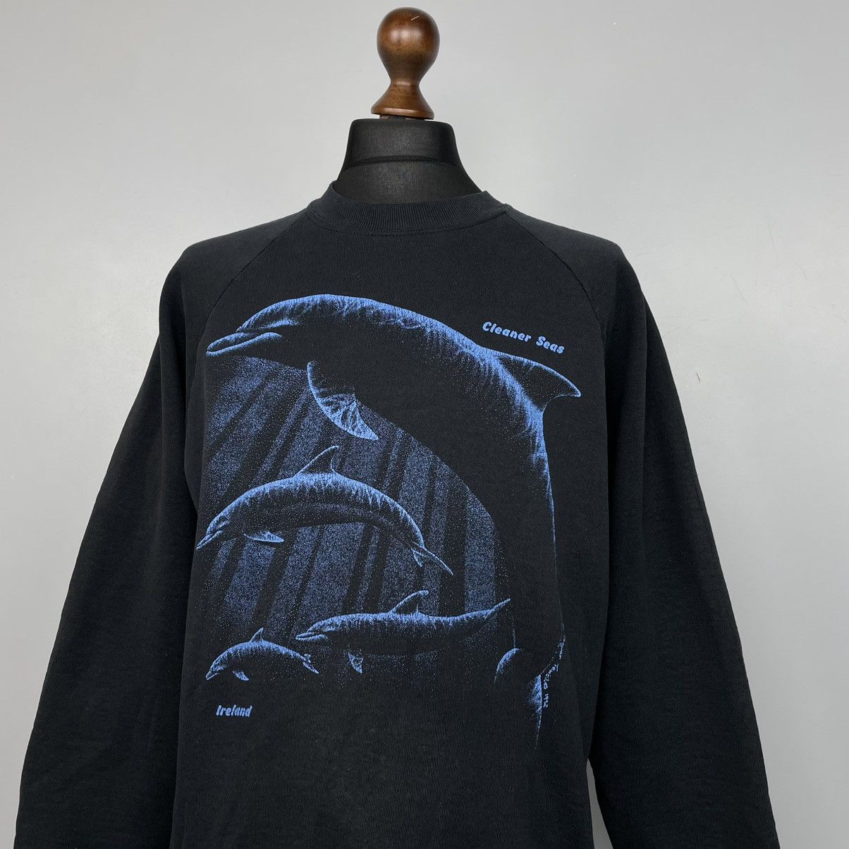 Vintage Vintage 80’s Dolphin Alaska Sweatshirt Alaska sweatshirt Size US L / EU 52-54 / 3 - 3 Thumbnail