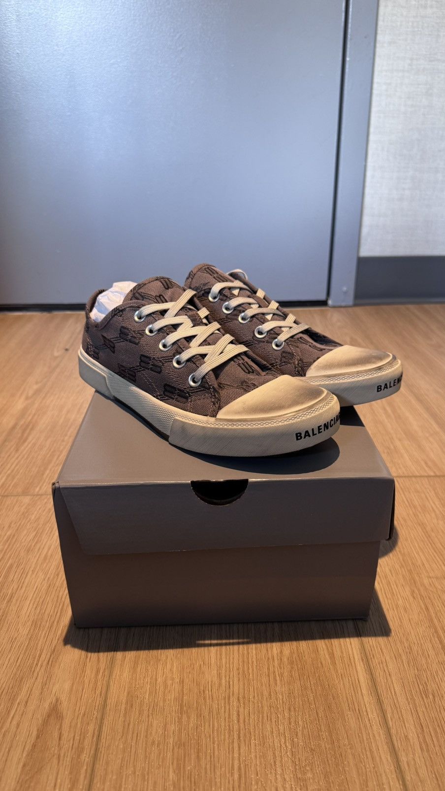 Balenciaga Balenciaga Paris BB Sneakers Size US 6 / IT 36 - 1 Thumbnail