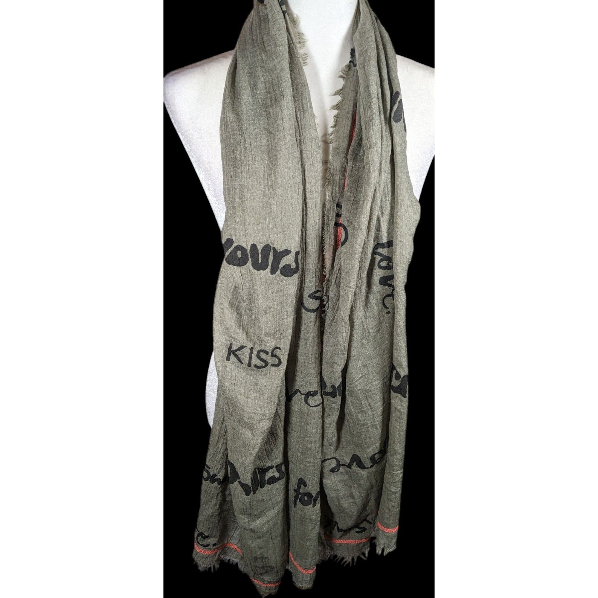 Other Codello Grey Love Print Scarf With Pink Contrast Stitching Size ONE SIZE - 4 Thumbnail