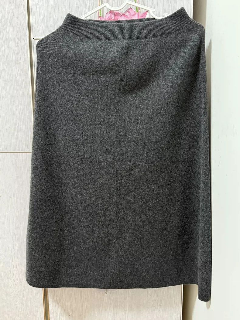 Loro Piana Loro Piana Gray Knit Cardigan & Skirt Set- Size US M / EU 48-50 / 2 - 2 Thumbnail