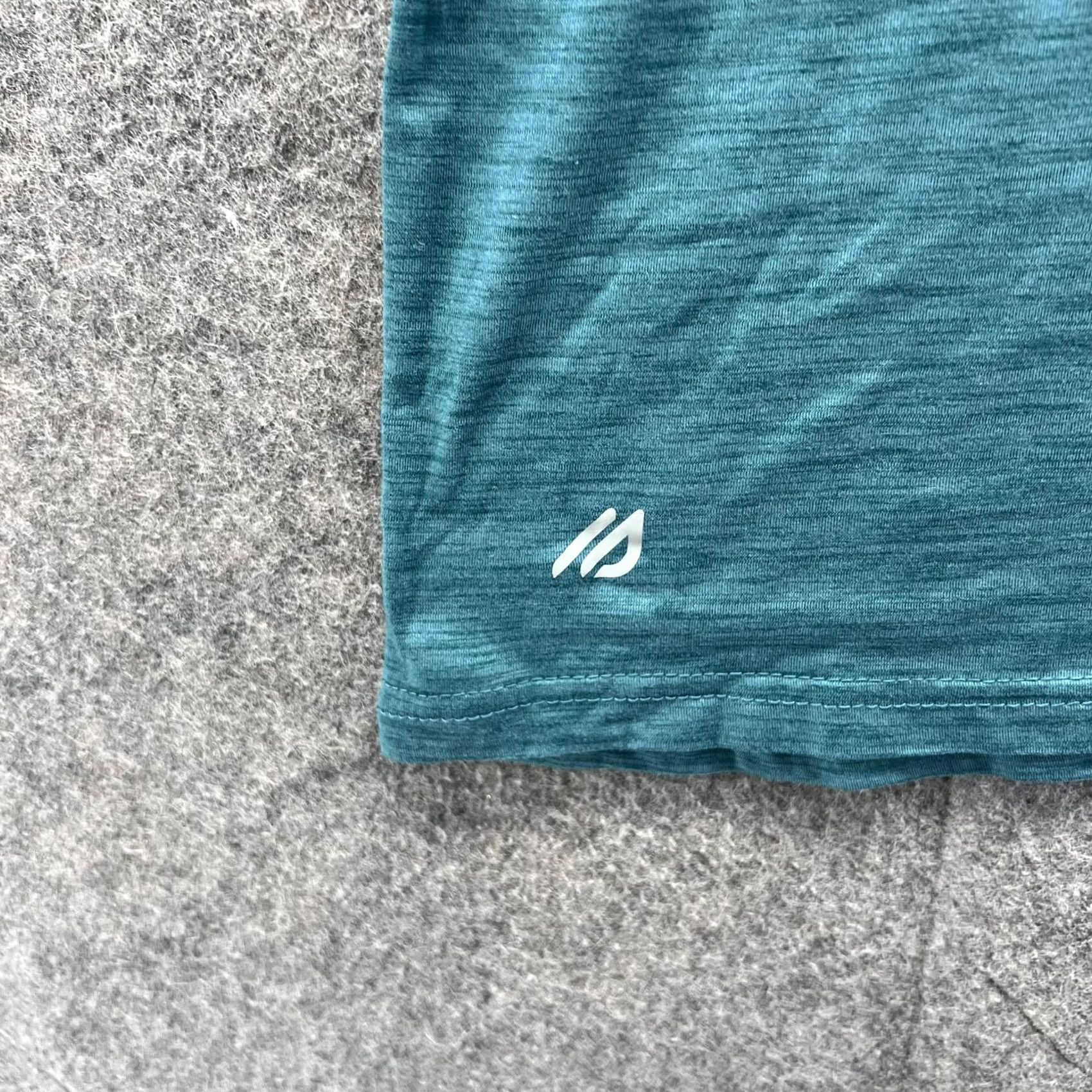 Eddie Bauer Eddie Bauer Shirt XL Athletic Fit Teal Blue Short Sleeve Crew Neck Logo T-Shirt Men Small Details: All Seasons, Free Dry Motion Training Size US XL / EU 56 / 4 - 3 Thumbnail