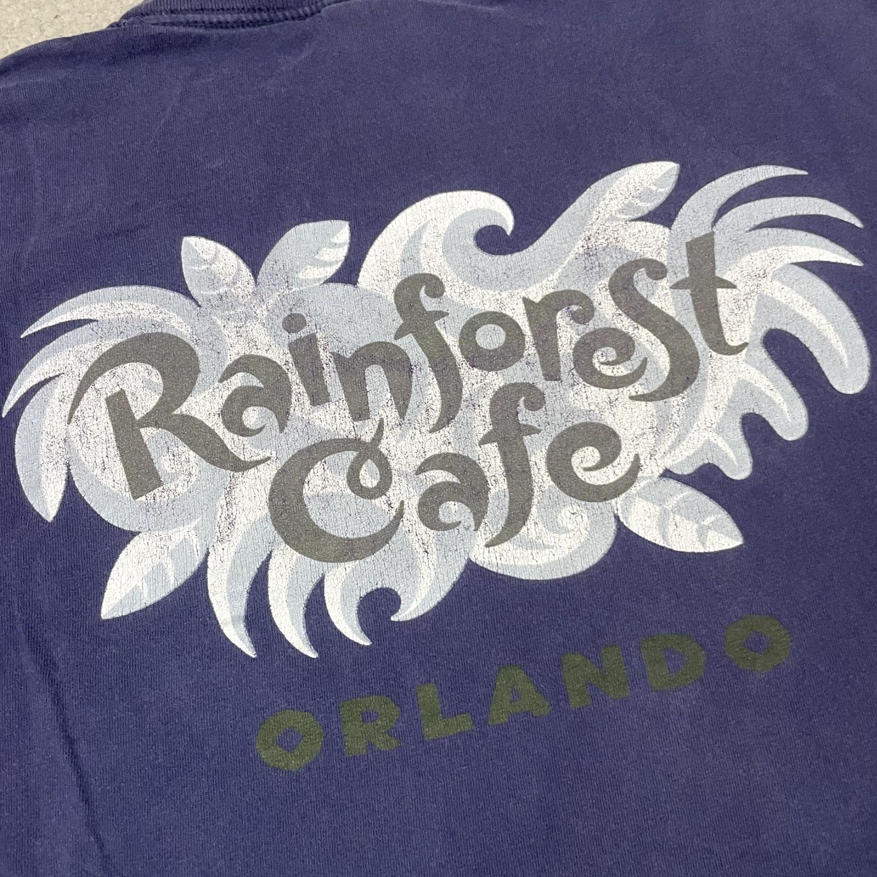 Vintage VINTAGE Rainforest Cafe T Shirt Adult XL Blue Logo Parrot 80s 90s Men Vintage-Faded Graphic Holiday Orlando Florida Shirt Size US XL / EU 56 / 4 - 3 Thumbnail