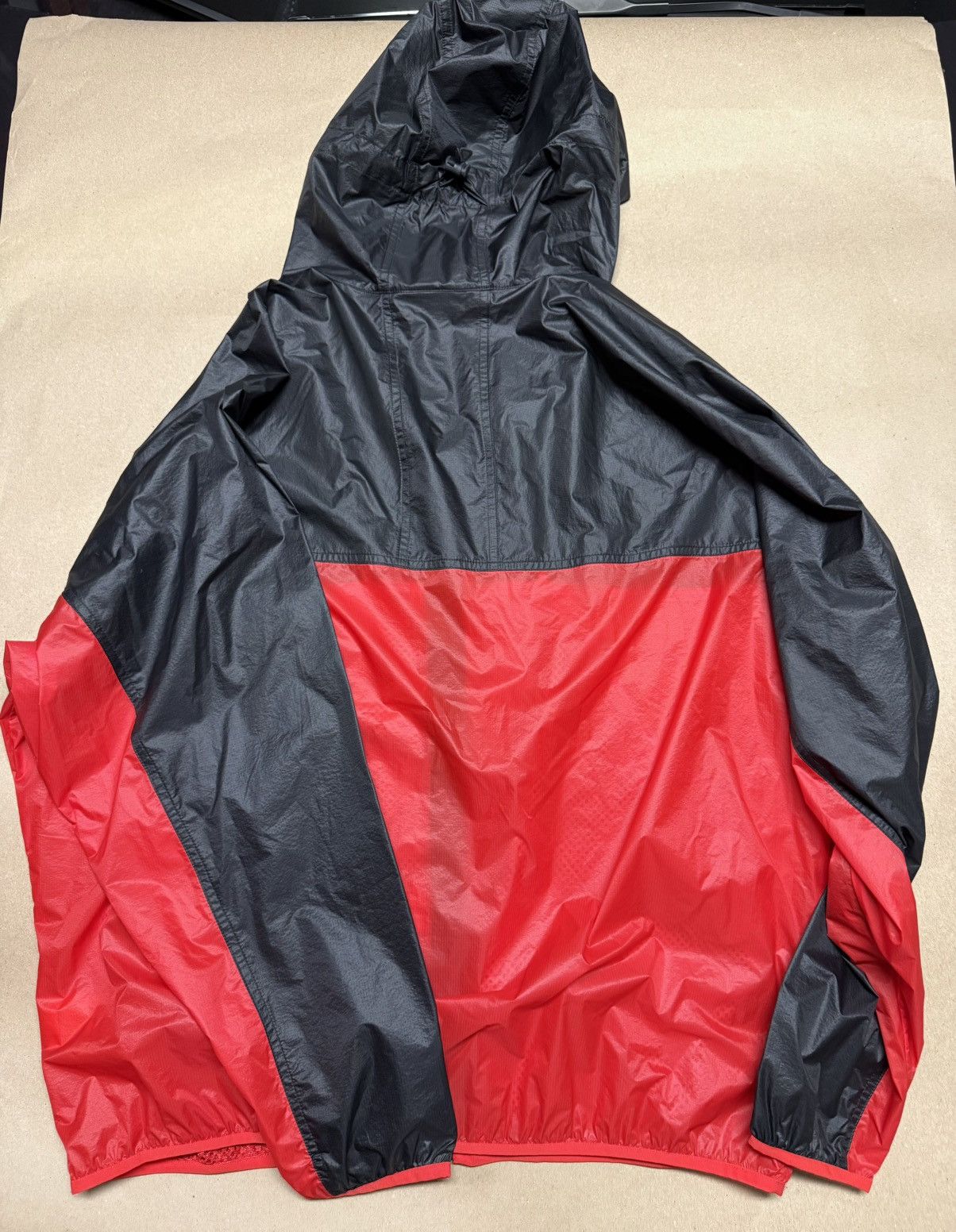 Nike Nike ACG Lightweight Jacket Red Black Extra Large XL NEW! Size US XL / EU 56 / 4 - 2 Thumbnail