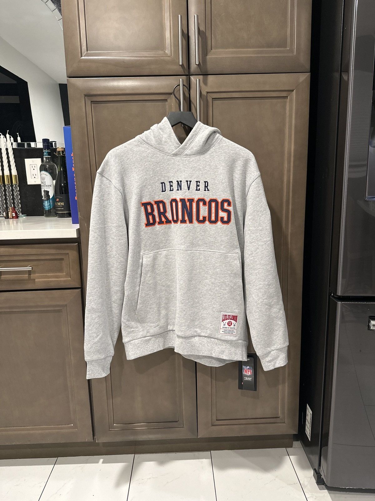 Lululemon Lululemon x NFL Denver Broncos Hoodie Size US M / EU 48-50 / 2 - 1 Thumbnail