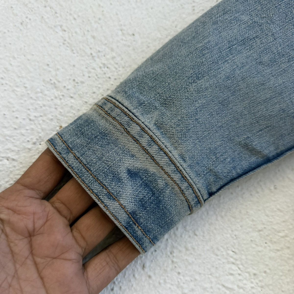 Dolce & Gabbana D&G Distressed Denim Jacket Light Wash Vintage Size XS / US 0-2 / IT 36-38 - 10 Thumbnail