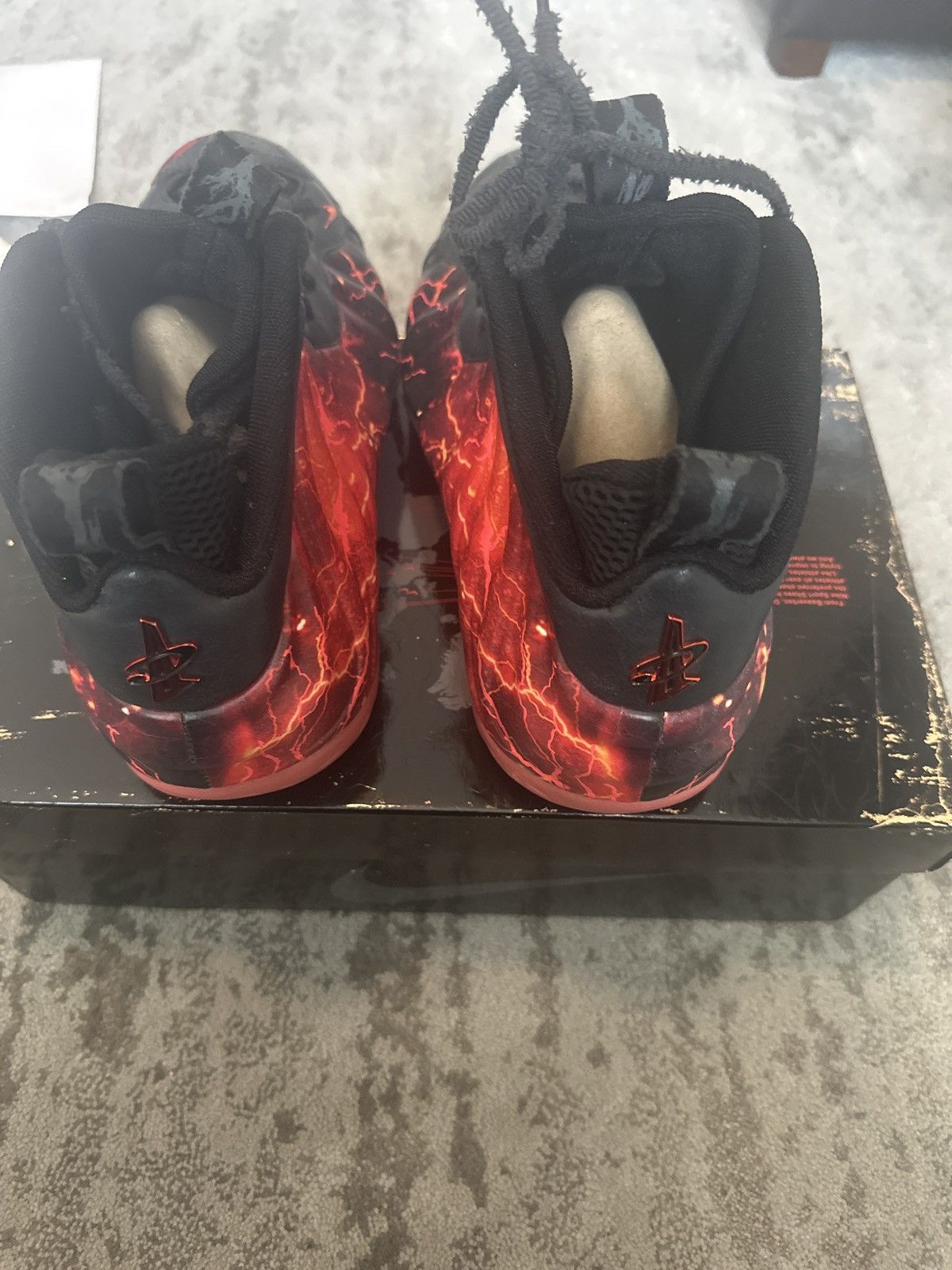Nike Nike x Stranger Things Air Foamposite One Size US 10.5 / EU 43-44 - 4 Thumbnail