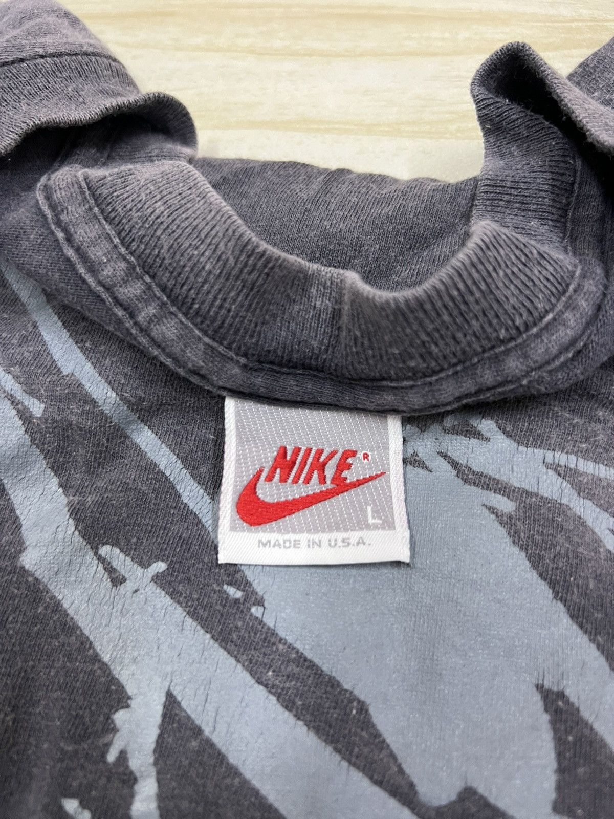Nike 90s Nike Flight Sun Faded T-shirt Size US L / EU 52-54 / 3 - 8 Thumbnail