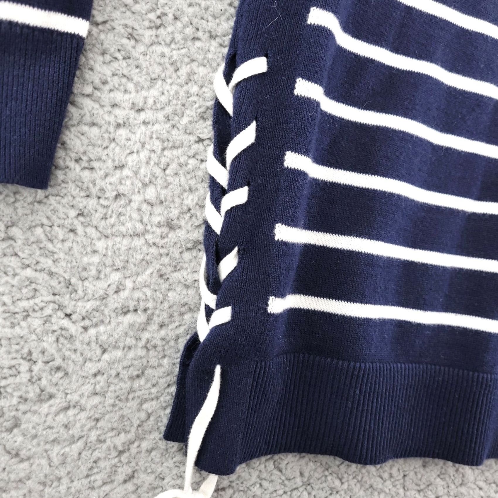 Banana Republic Banana Republic Sweater Women's XS Blue White Stripe Pullover Tie Sides Size XS / US 0-2 / IT 36-38 - 4 Thumbnail