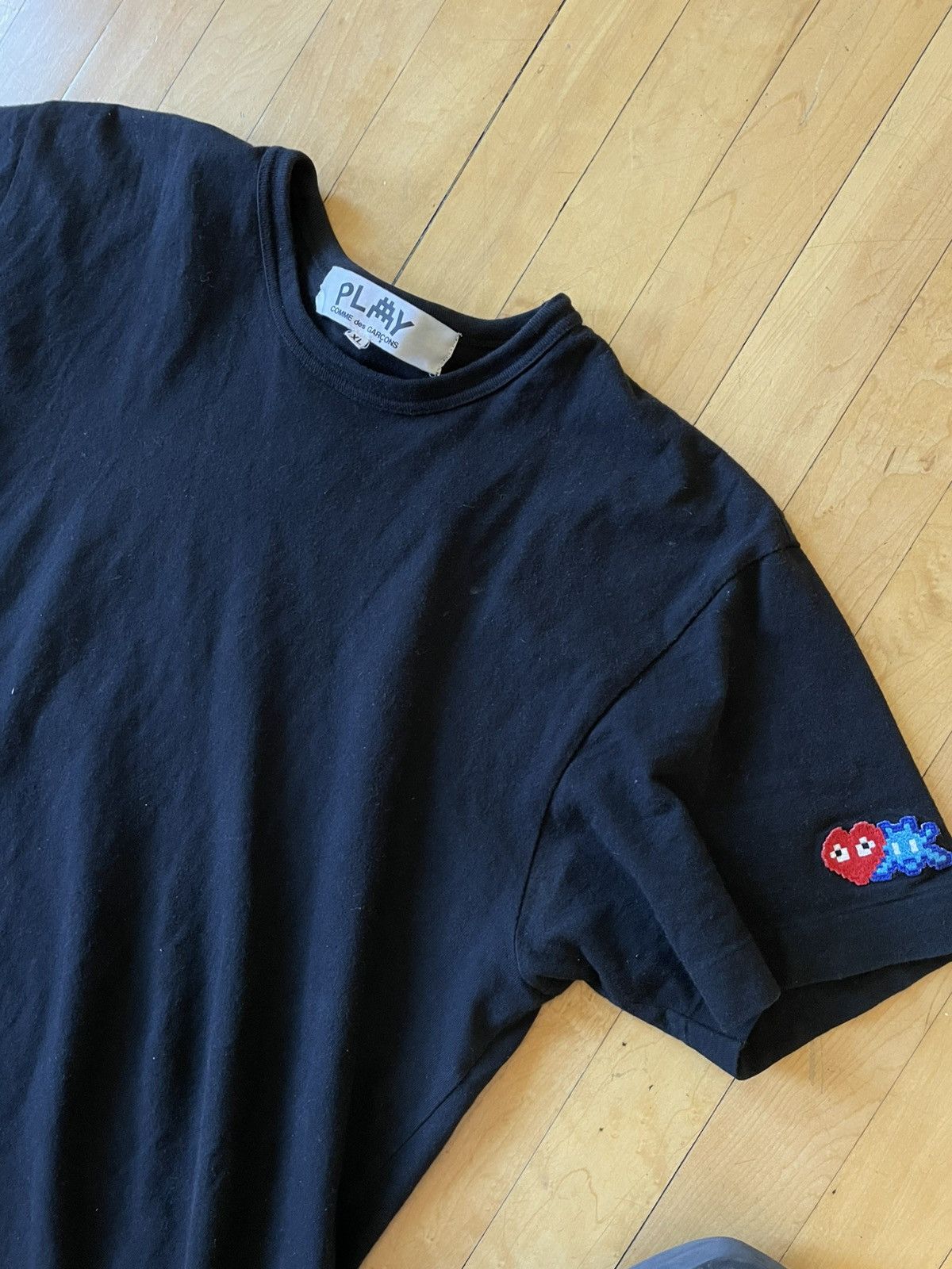 Comme des Garcons PLAY Comme Des Garçons PLAY invader Tee shirt Size US XL / EU 56 / 4 - 2 Thumbnail