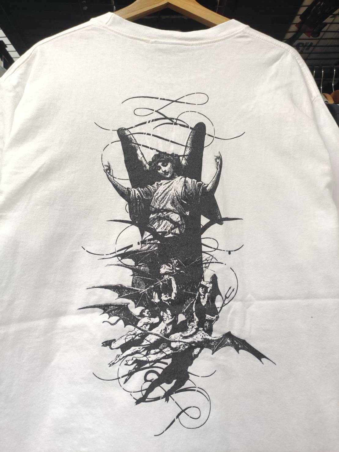 The Hundreds Vtg 00's The Hundreds " Lost Angels " Art T-Shirt Size US L / EU 52-54 / 3 - 9 Thumbnail