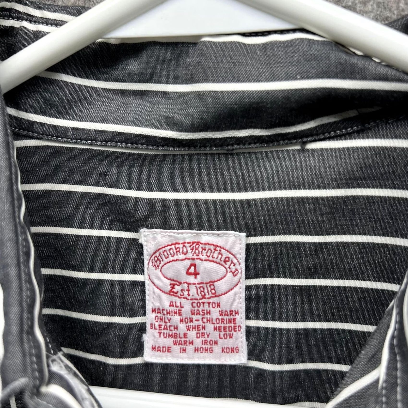 Brooks Brothers Brooks Brothers Shirt Women 4 Striped Button-Up Long Sleeve Black White Casual Business Womens Size 4 Regular Colorful All Seasons Size S / US 4 / IT 40 - 5 Thumbnail