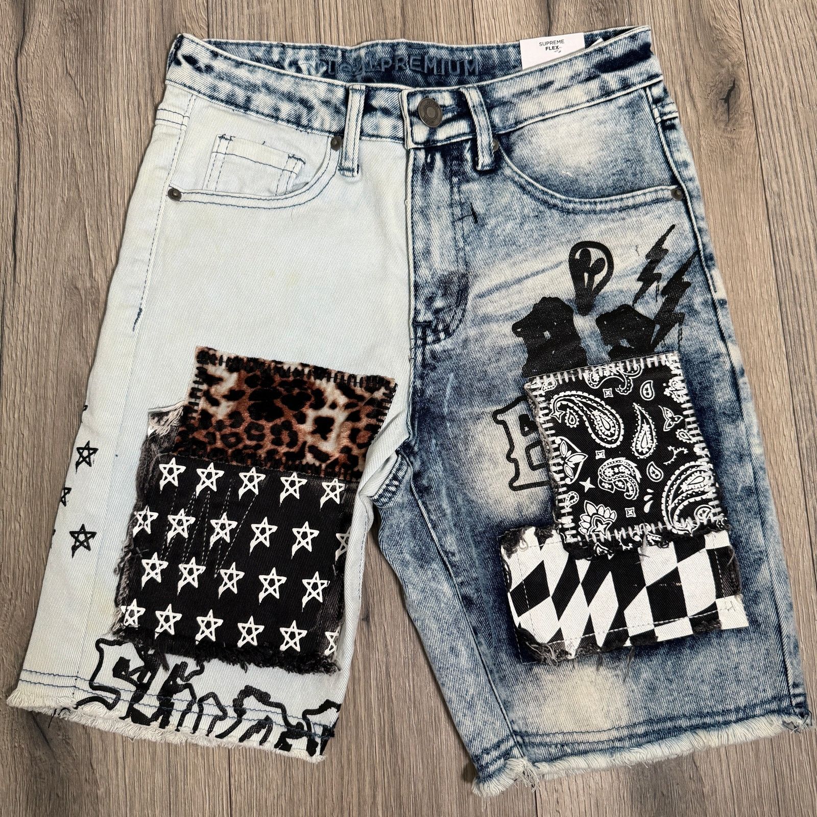 rue21 Rue 21 Denim Jean Shorts Patchwork Supreme Flex Graffiti 26 Size US 26 / EU 42 - 1 Thumbnail
