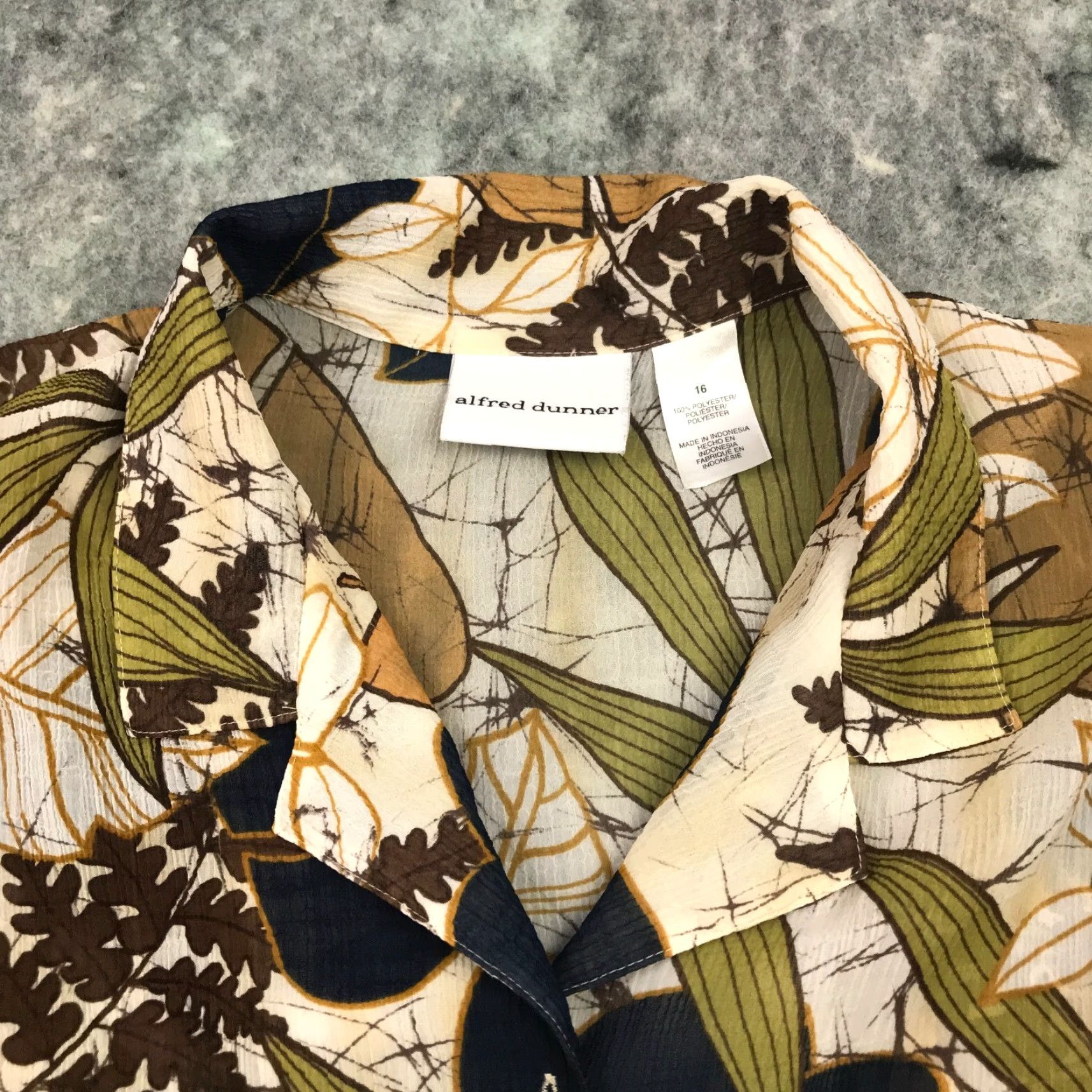 Vintage Alfred Dunner Womens Shirt Top 16 Beige Button Up 3/4 Sleeve Floral Sheer Fall Foilage Lightweight Casual Shirt Womens Size XXL / US 16-18 / IT 52-54 - 4 Thumbnail