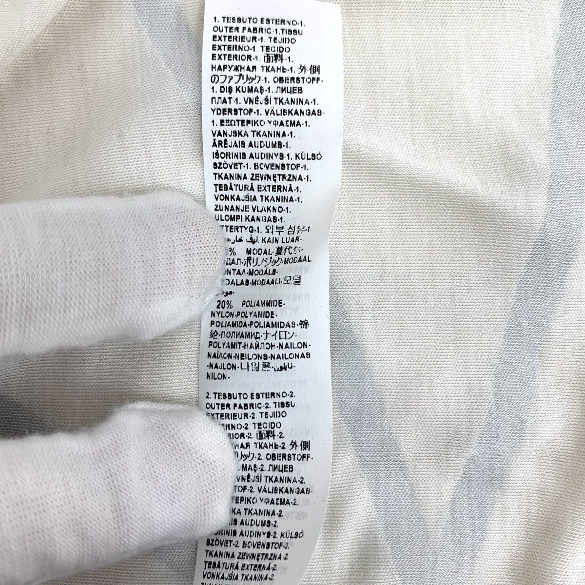 Versace Versace Block Logo Print Button Short Sleeve T-shirt K26WX Size US L / EU 52-54 / 3 - 9 Thumbnail