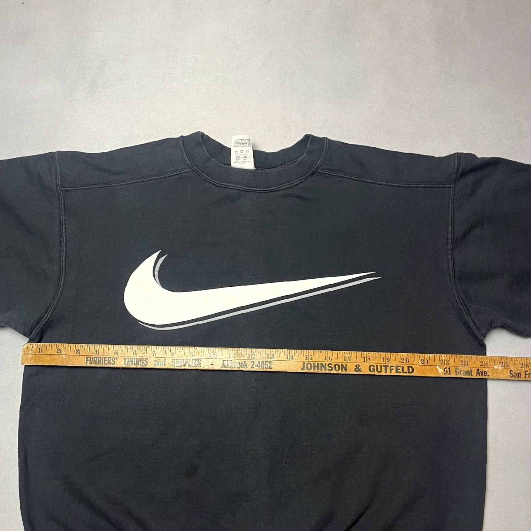 VINTAGE Nike Sweatshirt Center Logo Pullover Crew Neck Long Sleeve Made In USA M Black 90s Logo Mens Regular Cotton Blend Fleece Graphic Print Size M