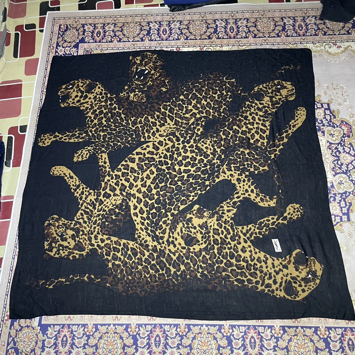 Vintage Vary Rare! Vintage YvesSaintLaurent Leopard Oversized Scarf Size ONE SIZE - 1 Thumbnail