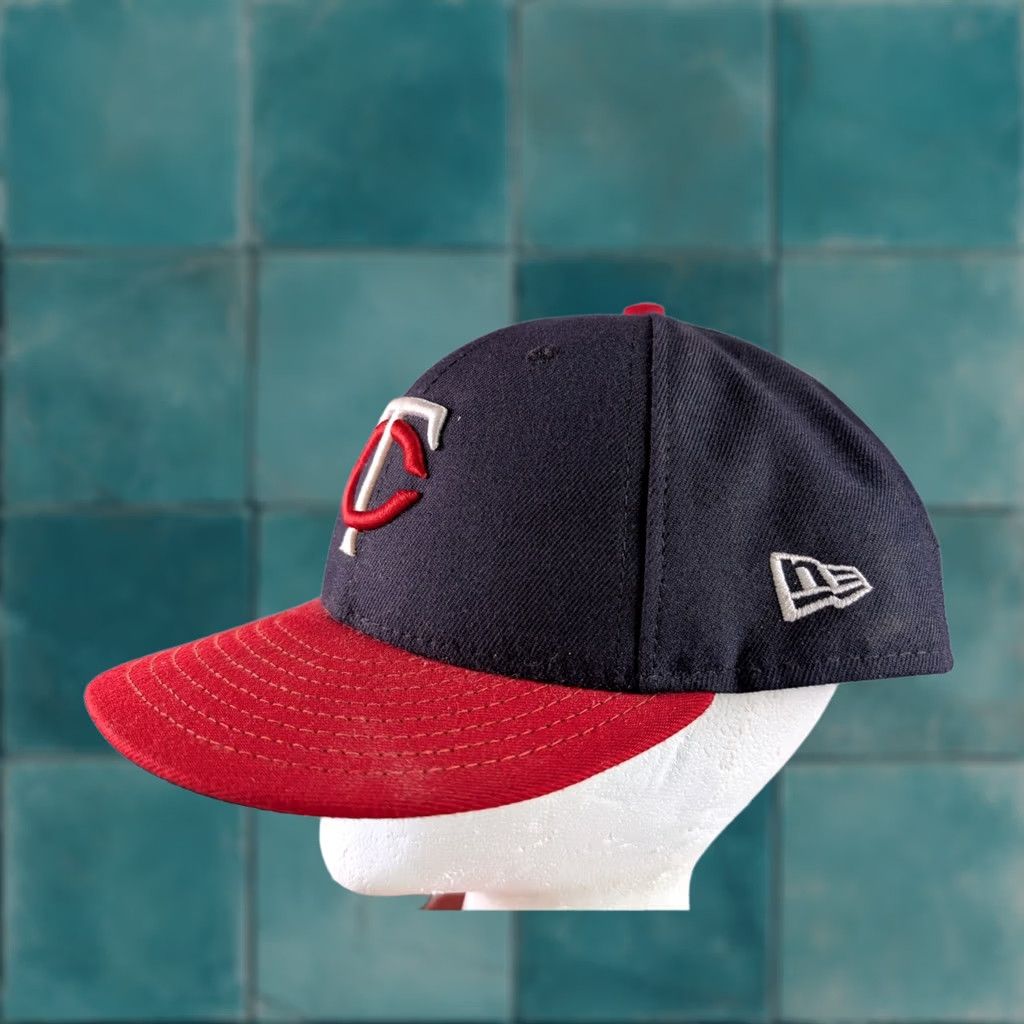 New Era New Era 59FIFTY Minnesota Twins MLB Low Profile Fitted Hat 7 3/4 Navy Red Size ONE SIZE - 1 Thumbnail