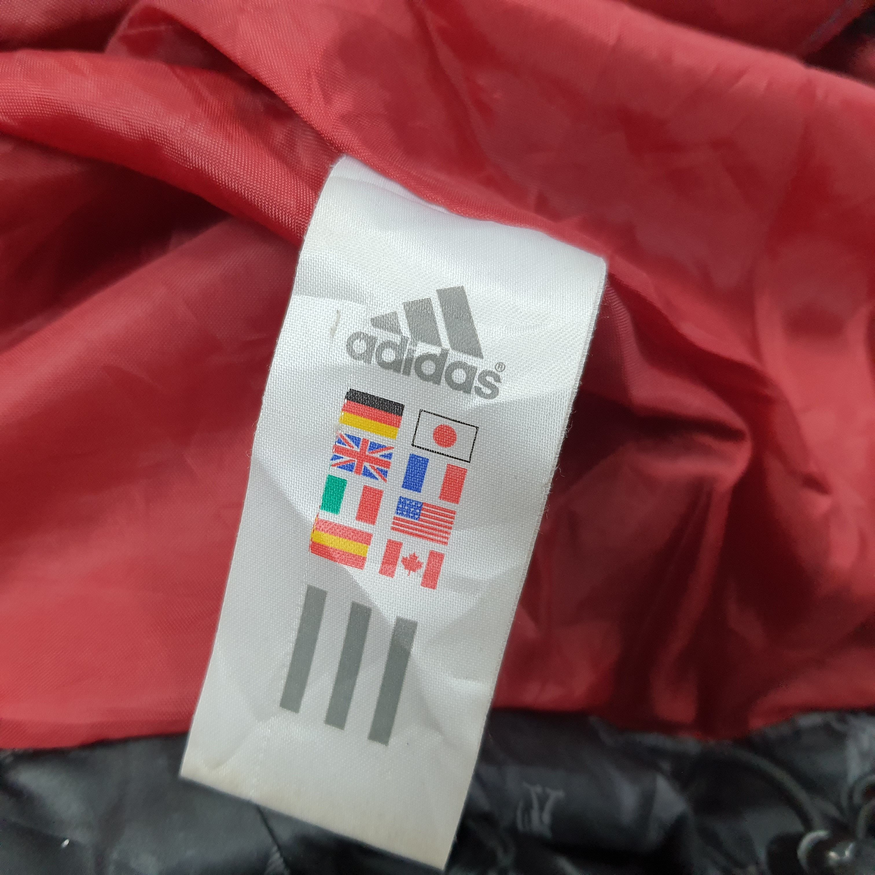 Adidas Vintage Adidas Liverpool F.C Puffer Jacket C262N5 Size US L / EU 52-54 / 3 - 10 Thumbnail