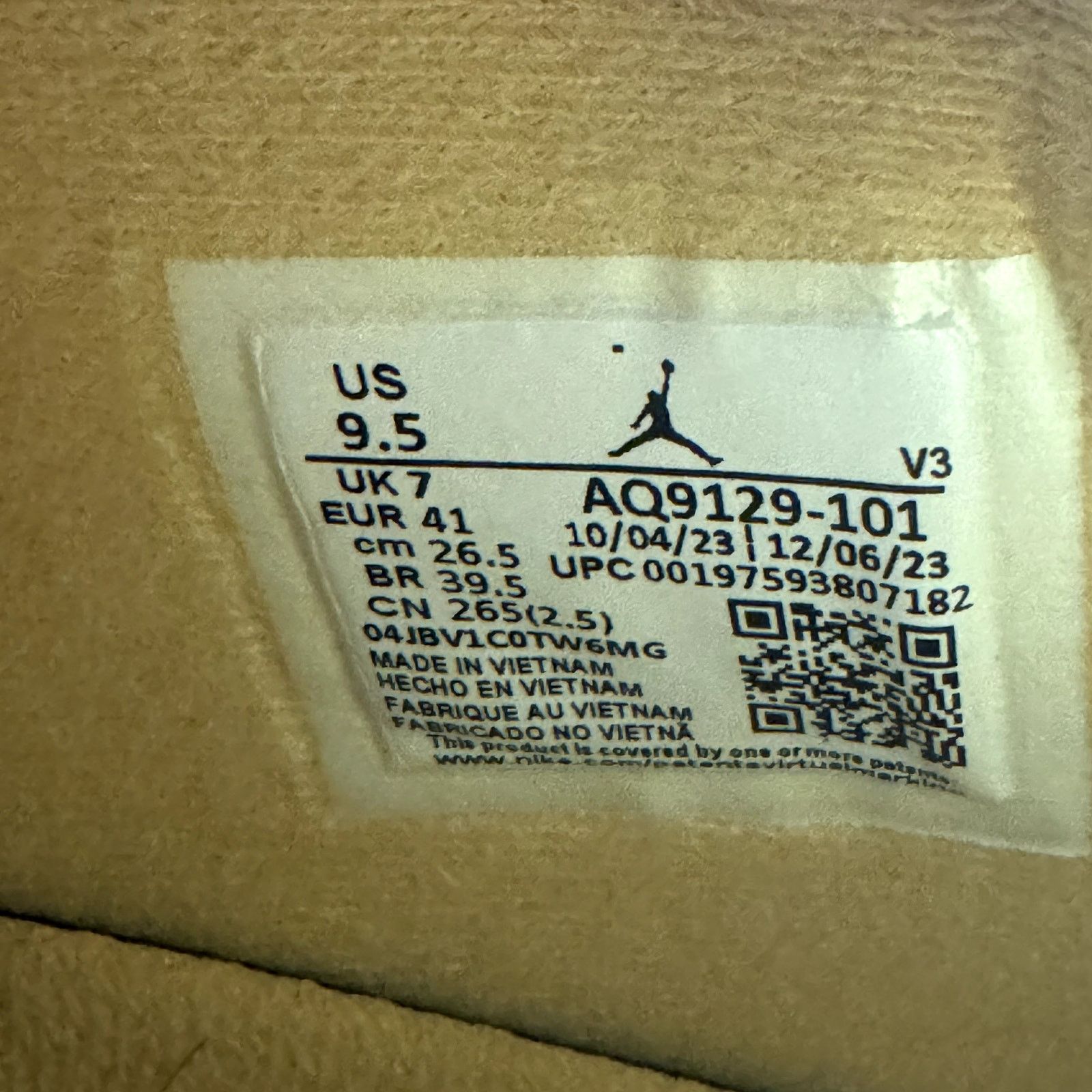 Jordan Brand × Nike Size 9.5 Wmns Air Jordan 4 Retro Vivid Sulfur Women's Shoes Size US 9.5 / IT 39.5 - 9 Thumbnail