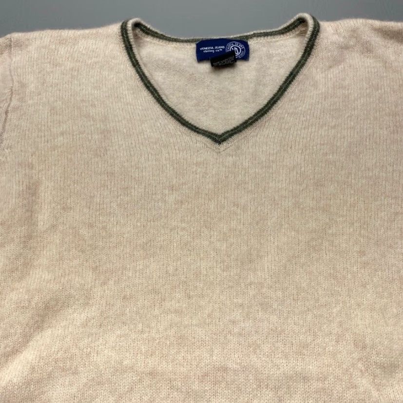 Vintage VINTAGE Venezia Womens Pullover V-Neck Sweater 14/16 80% Lambswool Beige 90s Jeans Size XL / US 12-14 / IT 48-50 - 5 Thumbnail