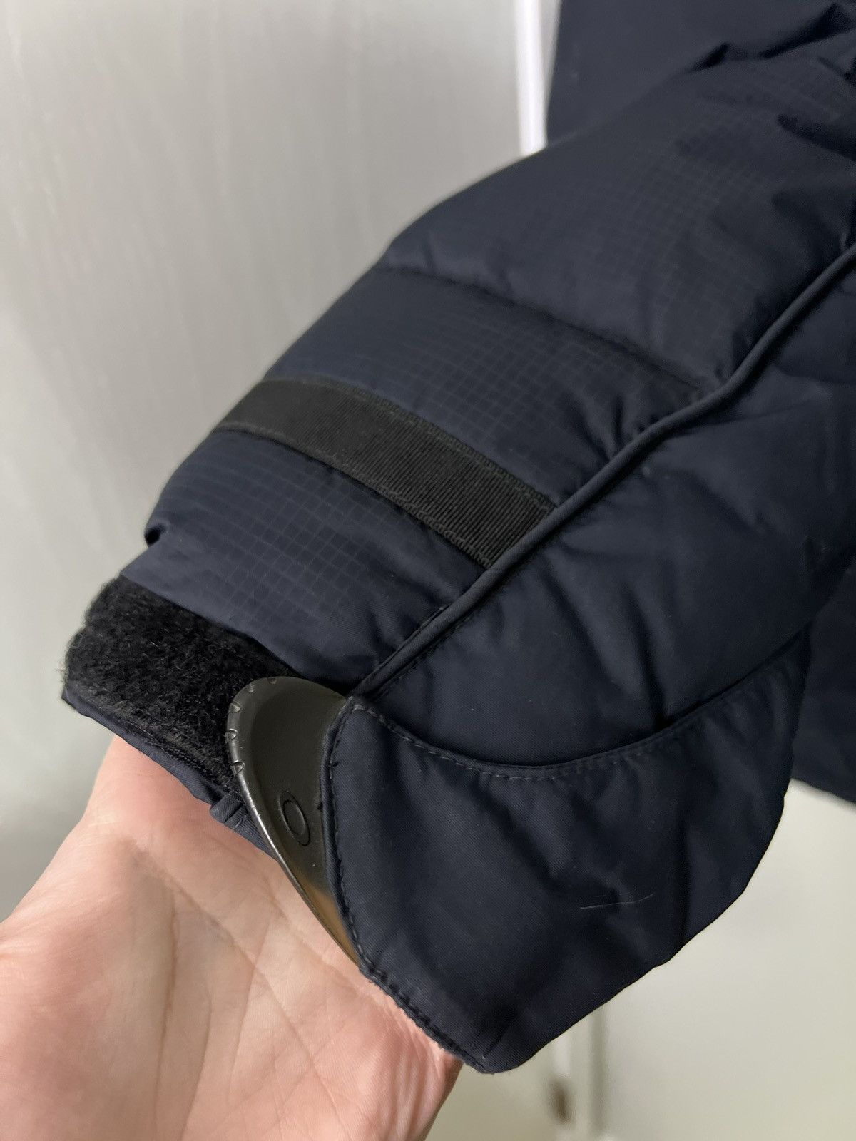 Oakley Vintage Y2K Oakley Goose Down Puffer Jacket Size US L / EU 52-54 / 3 - 4 Thumbnail
