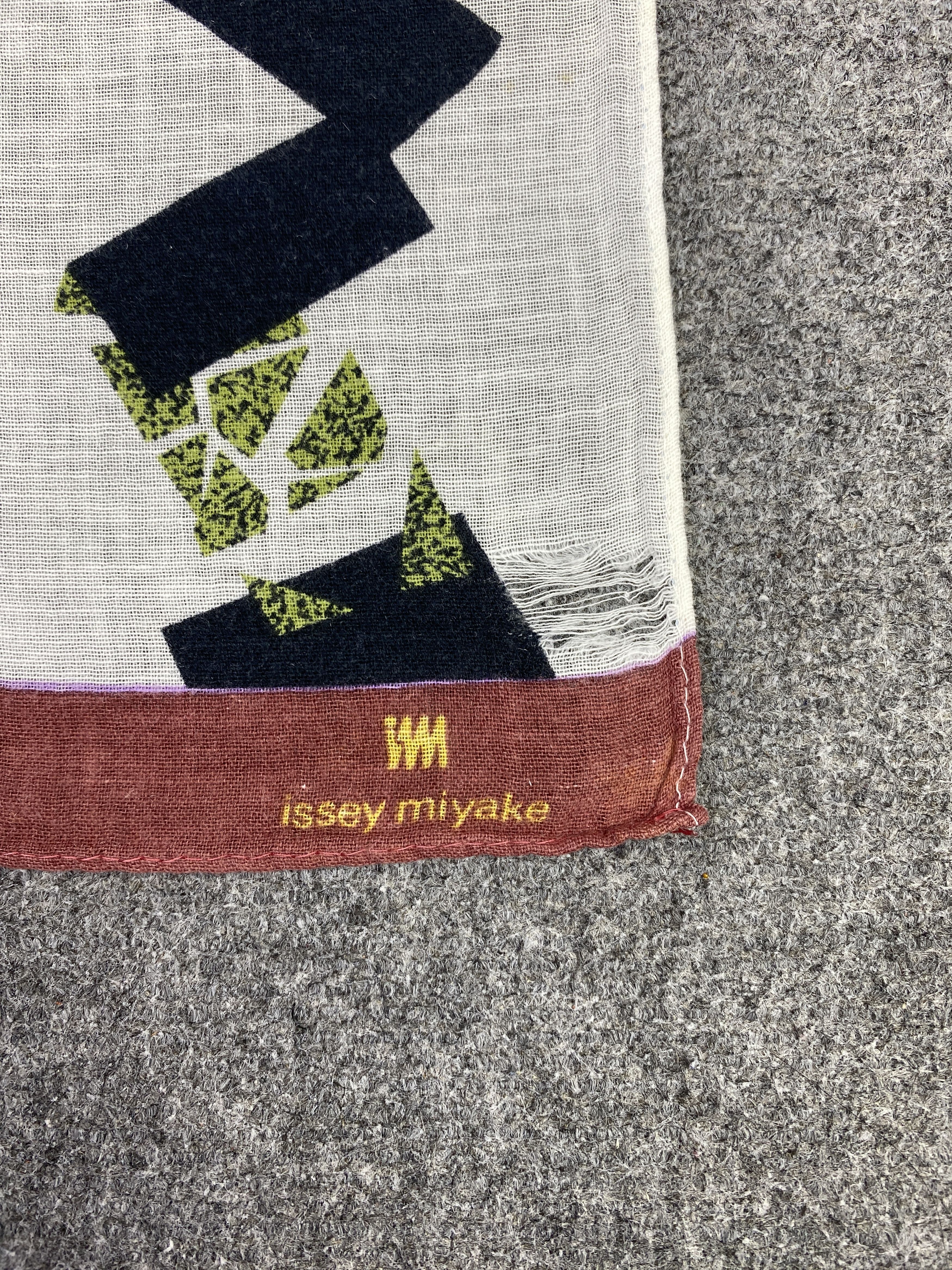 Issey Miyake Vintage Issey Miyake Handkerchief / Neckerchief KT0079 Size ONE SIZE - 5 Thumbnail