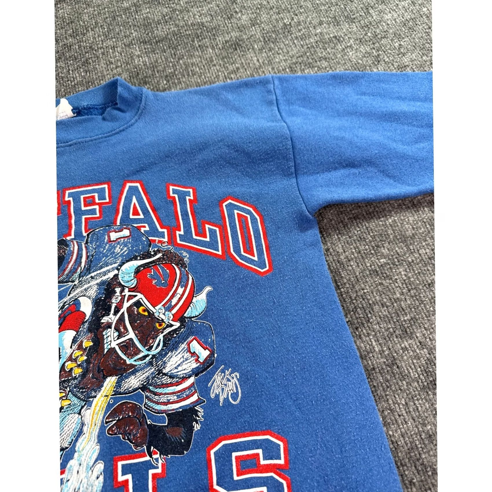 Vintage VINTAGE Buffalo Bills Sweatshirt Mens M Blue 1988 Jack Davis Graphic Logo Cotton Blend Crew Neck Pullover All Seasons NFL Licensed Regular Mens Size US M / EU 48-50 / 2 - 7 Thumbnail