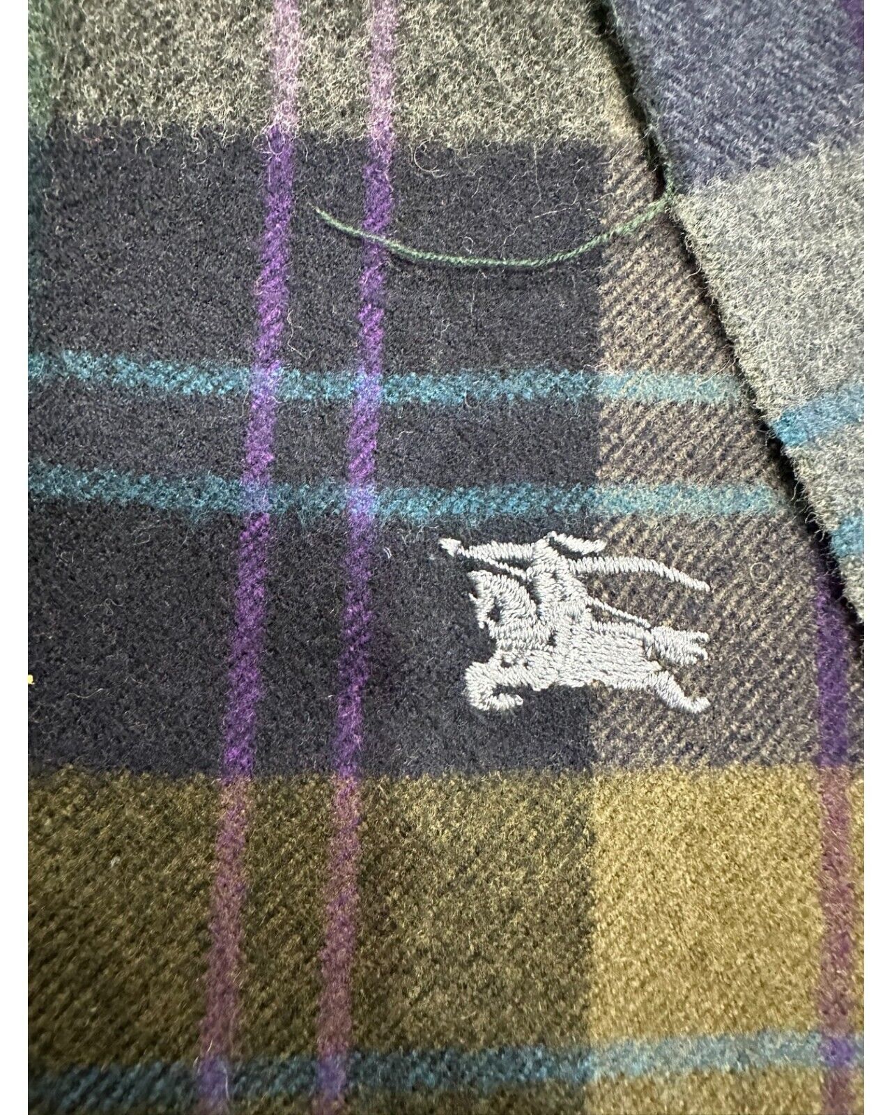 Burberry Burberry's Authentic Unisex Scarf Gray Cashmere Size ONE SIZE - 3 Thumbnail