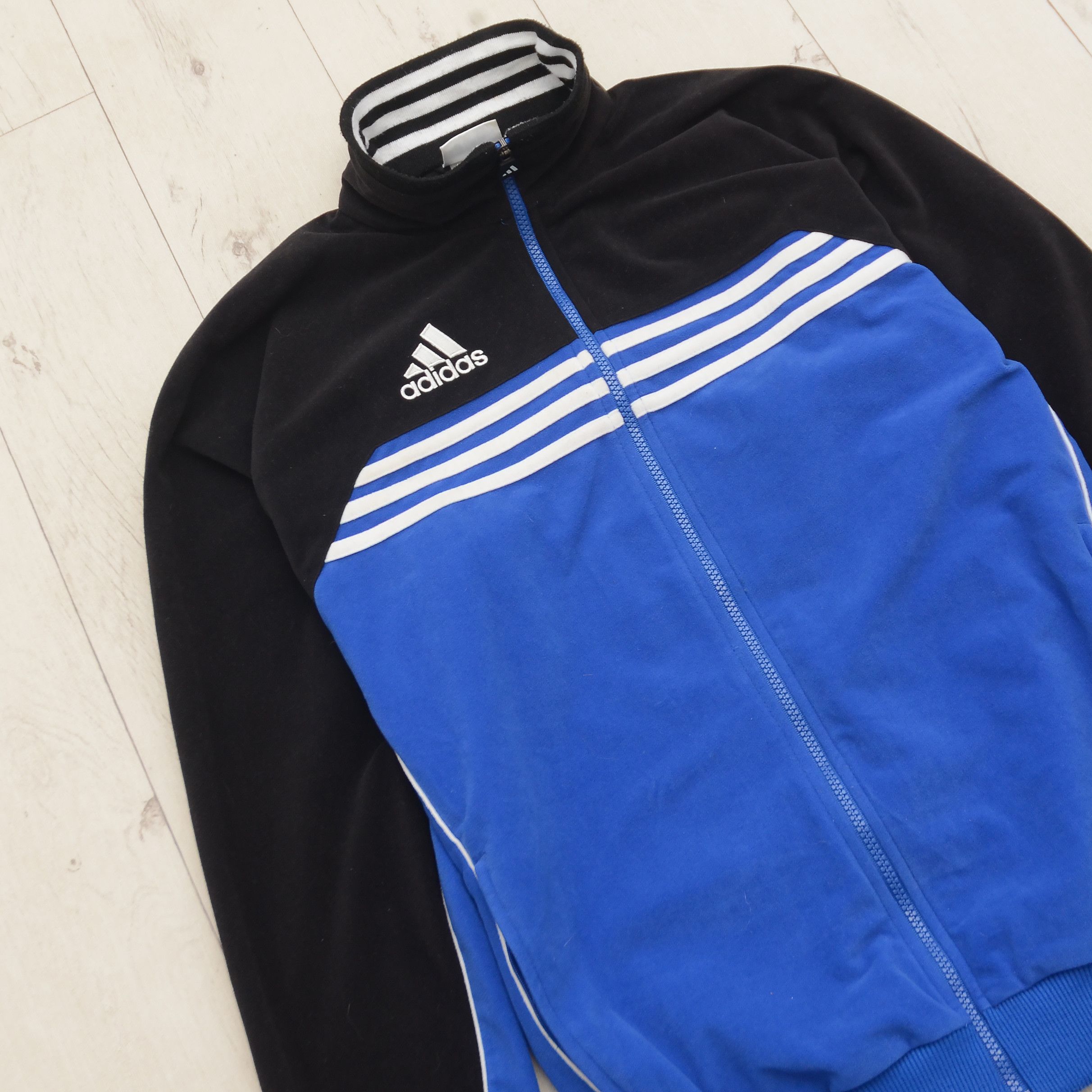 Adidas Vintage Adidas Velour Track Jacket Original Retro Full Zip Size US M / EU 48-50 / 2 - 2 Thumbnail