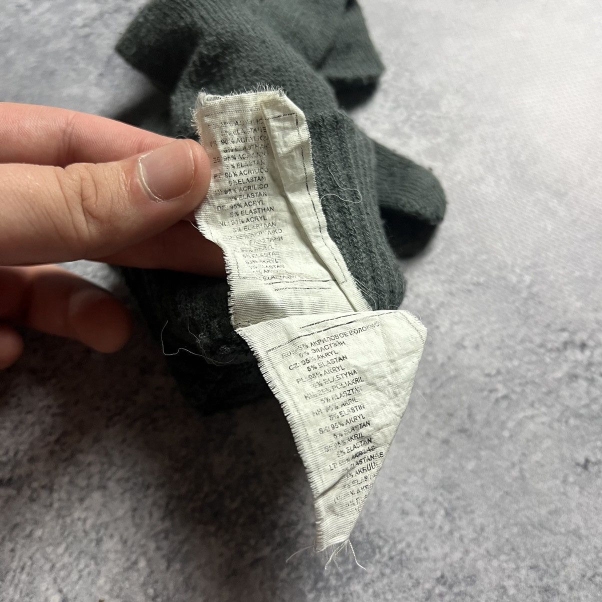 Nike Nike Vintage Gloves Men's Gray Acrylic Size ONE SIZE - 8 Thumbnail