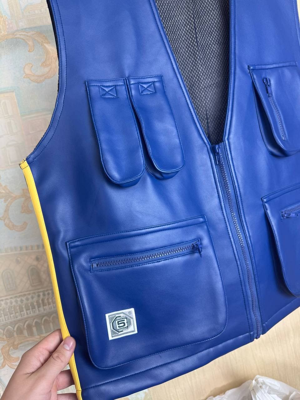 Other BRAND FIVE VESTS Size US L / EU 52-54 / 3 - 2 Thumbnail