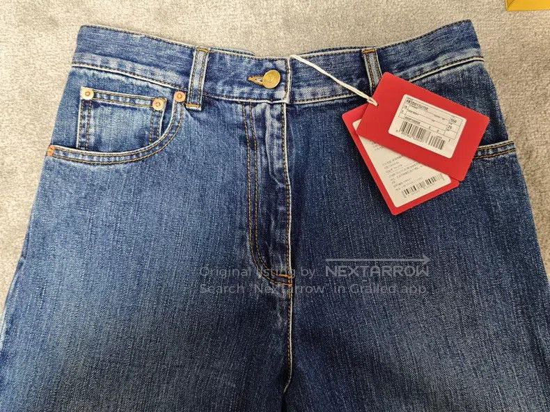 Valentino Valentino Mid-rise zippered loose wide-leg jeans Size 26" / US 2 / IT 38 - 6 Thumbnail