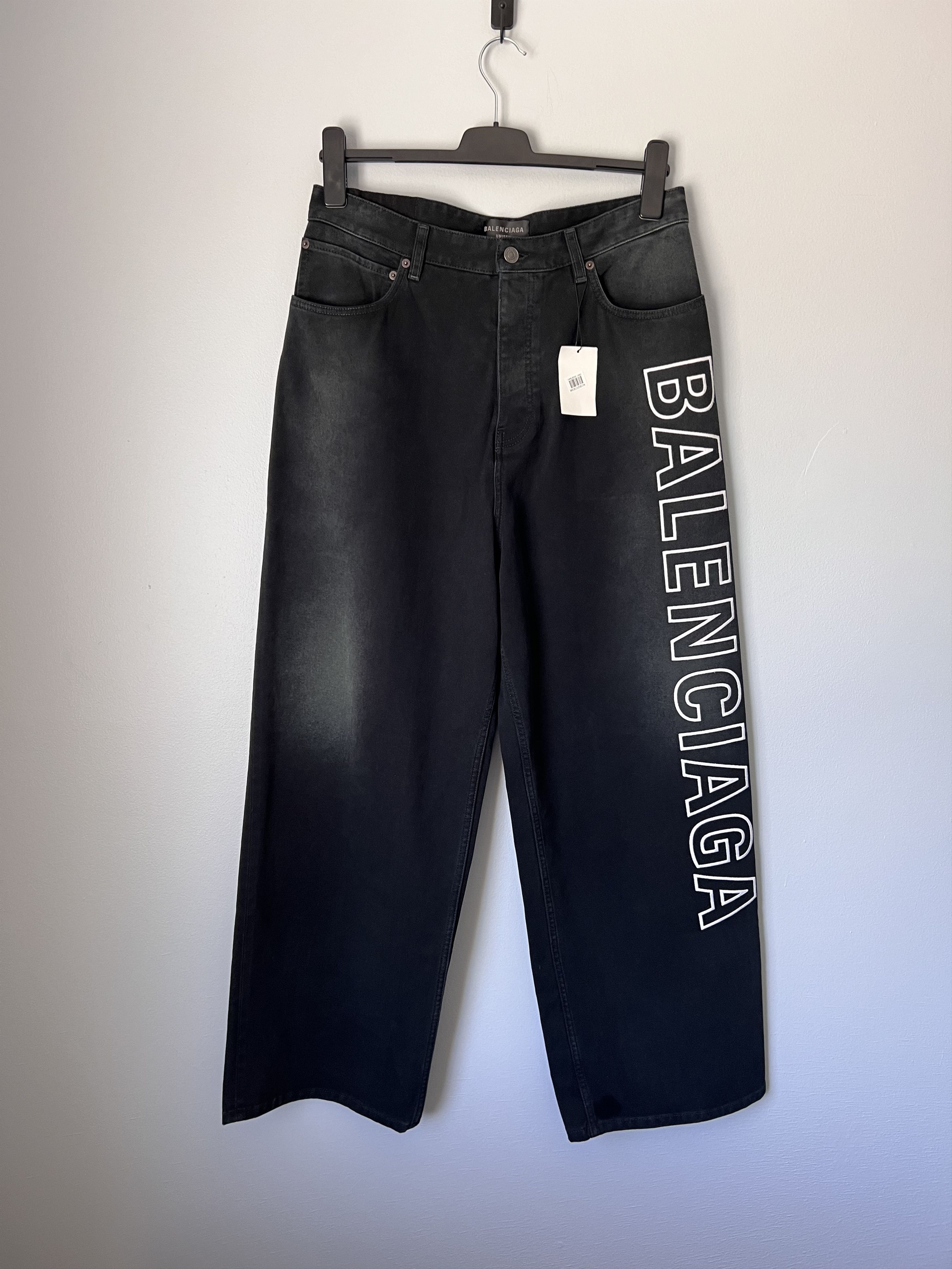 Balenciaga Balenciaga Embroidered Logo Baggy Denim in Black Size US 33 - 1 Thumbnail