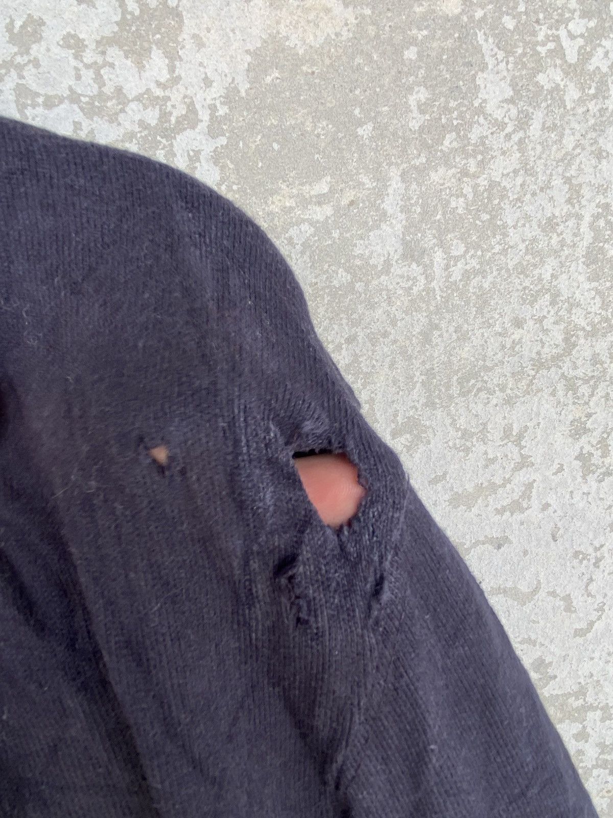 Other Vintage Tommy Hilfiger Full Button Smal Embroidered NavyBlue Size US L / EU 52-54 / 3 - 5 Thumbnail