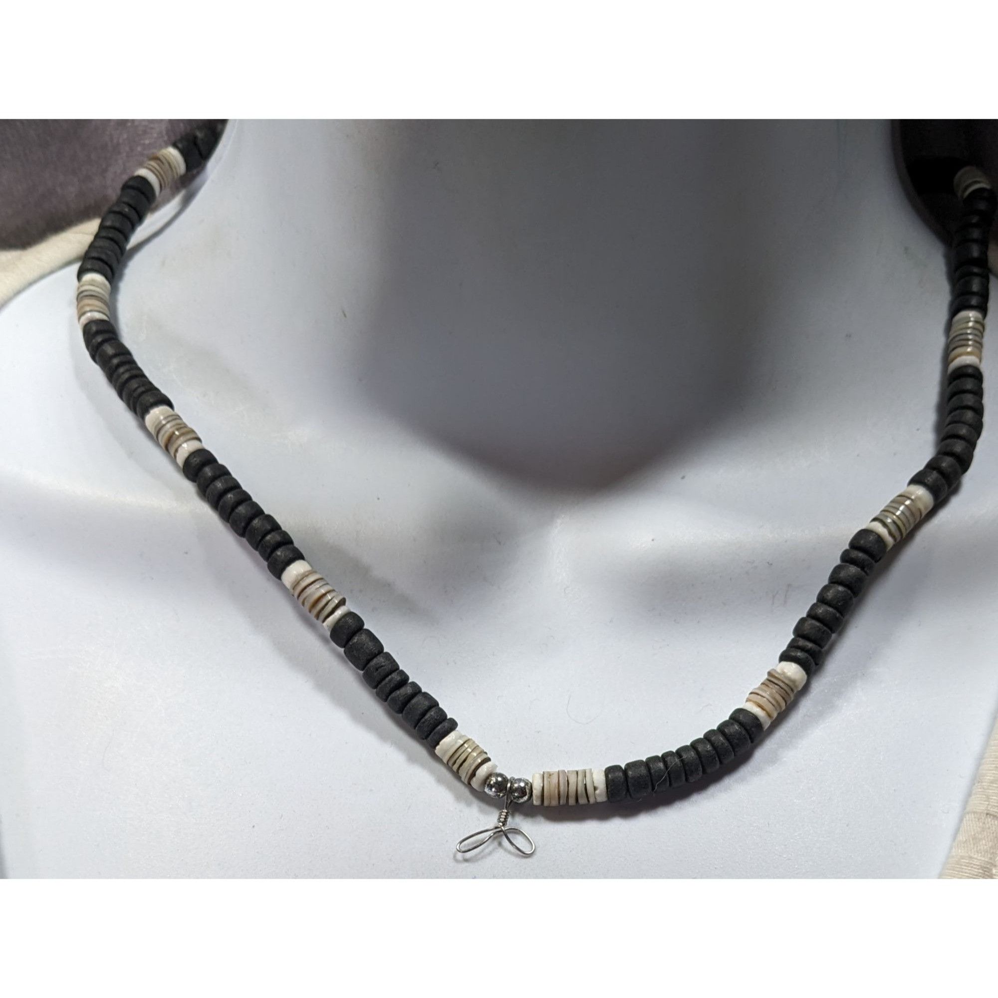 Other Vintage Beachy Heishi Necklace Black And White With Loops Fo Size ONE SIZE - 4 Thumbnail