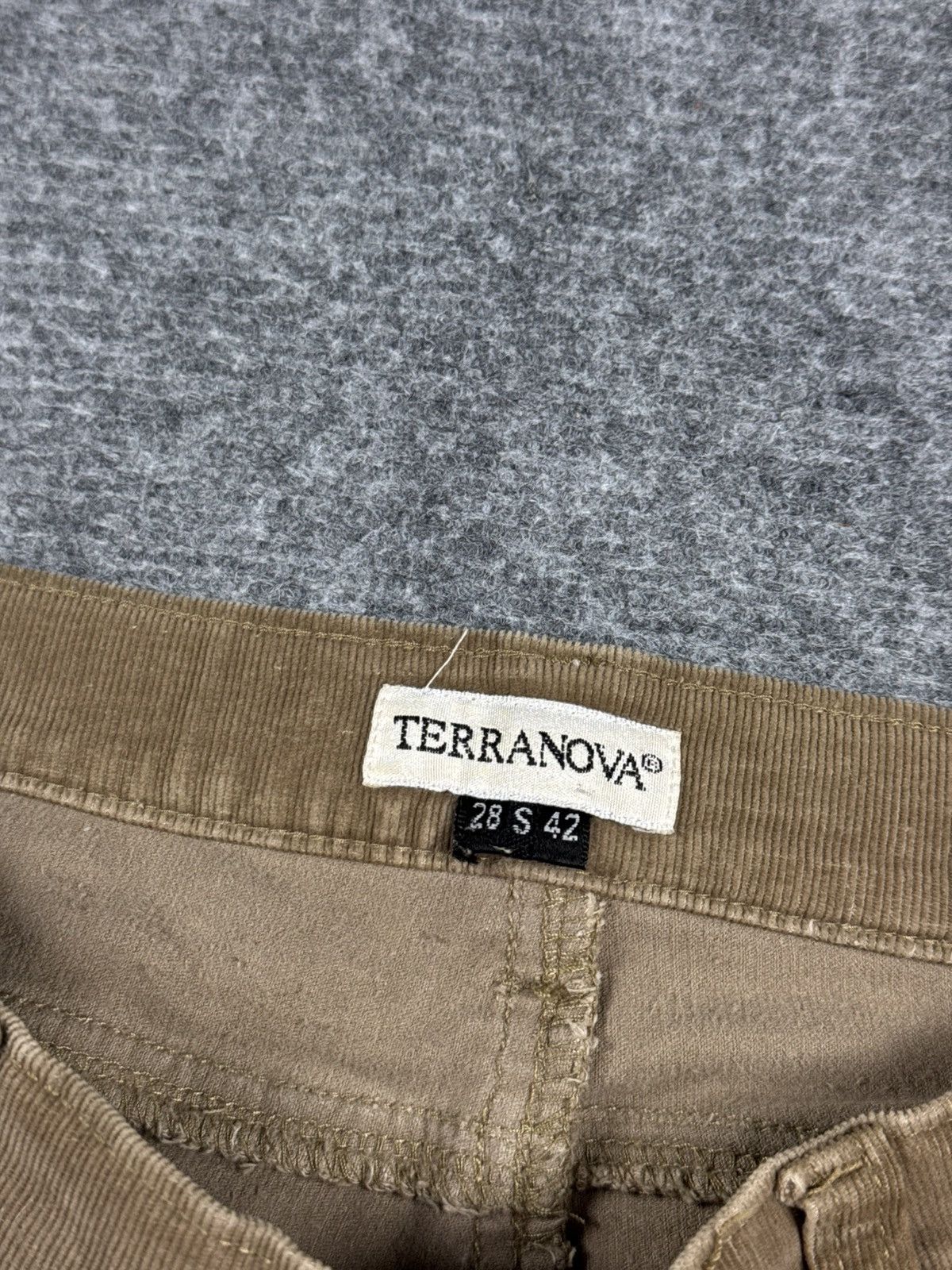 Vintage Vintage corduroy flared pants Size 28" / US 6 / IT 42 - 5 Thumbnail