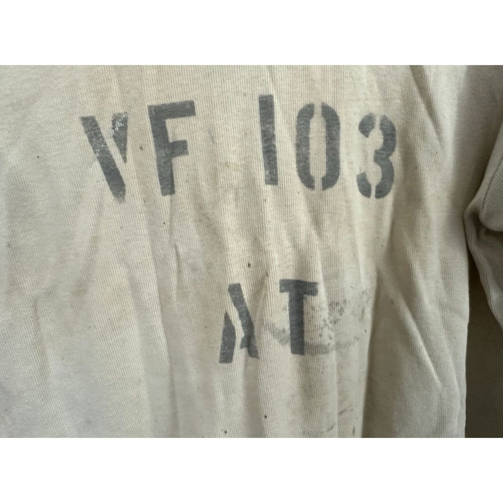 Vintage VINTAGE 60s 70s US Navy Military VF 103 Squadron Crew Shirt L Cream Mens Size US L / EU 52-54 / 3 - 4 Thumbnail