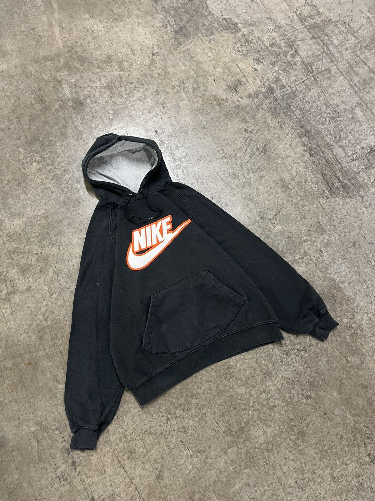 Nike × Vintage Nike big swoosh center swoosh y2k boxy fit hoodie skater Size US L / EU 52-54 / 3 - 1 Thumbnail