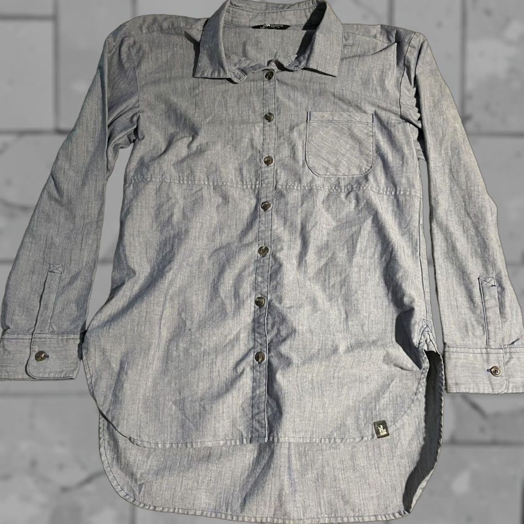 The North Face THE NORTH FACE Gray Long Sleeve Button-Up Shirt Womens Regular Size M Size M / US 6-8 / IT 42-44 - 1 Thumbnail