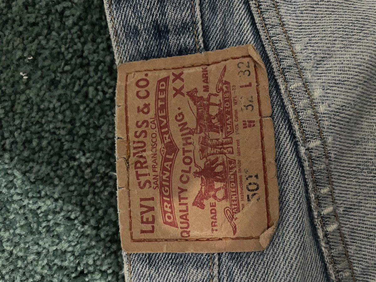 Levi's × Vintage 🔥 Vintage Levi’s 501 🔥 light blue fade Size US 32 / EU 48 - 7 Thumbnail