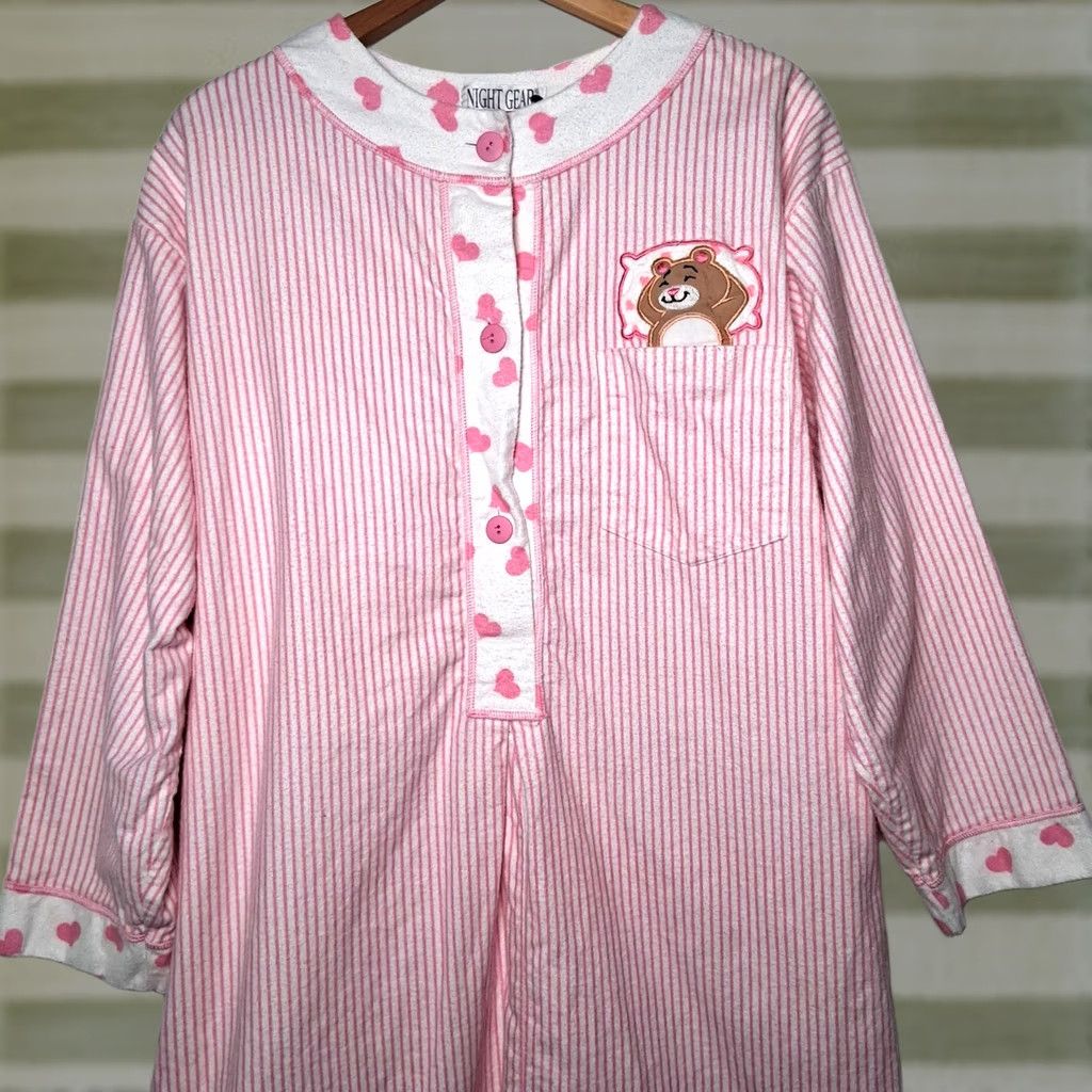 Vintage VINTAGE Night Gear Gown Nightgown Pullover Nightgown Long Sleeve Pink Flannel Heart Bear Cotton M Women Size ONE SIZE - 1 Thumbnail