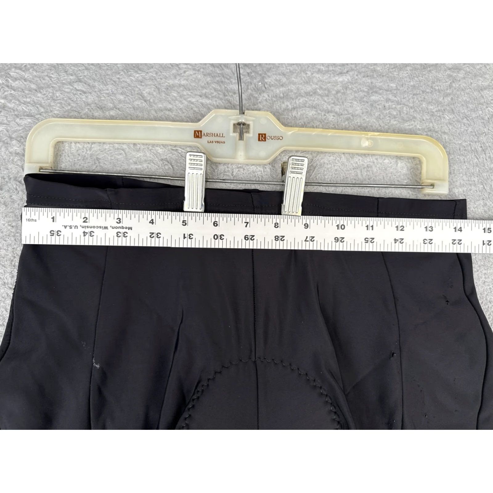 Vintage VINTAGE Canari Cycling Shorts Mens Large Black Padded Chamois Bike Compression Grippers Size US 33 - 6 Thumbnail