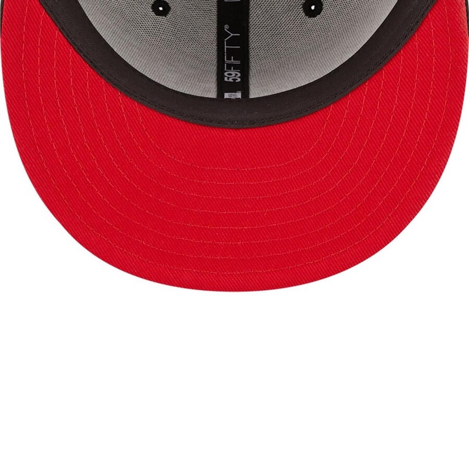 New Era New Era New York Yankees Black Side Patch 59FIFTY 7 1/2 Size ONE SIZE - 5 Thumbnail