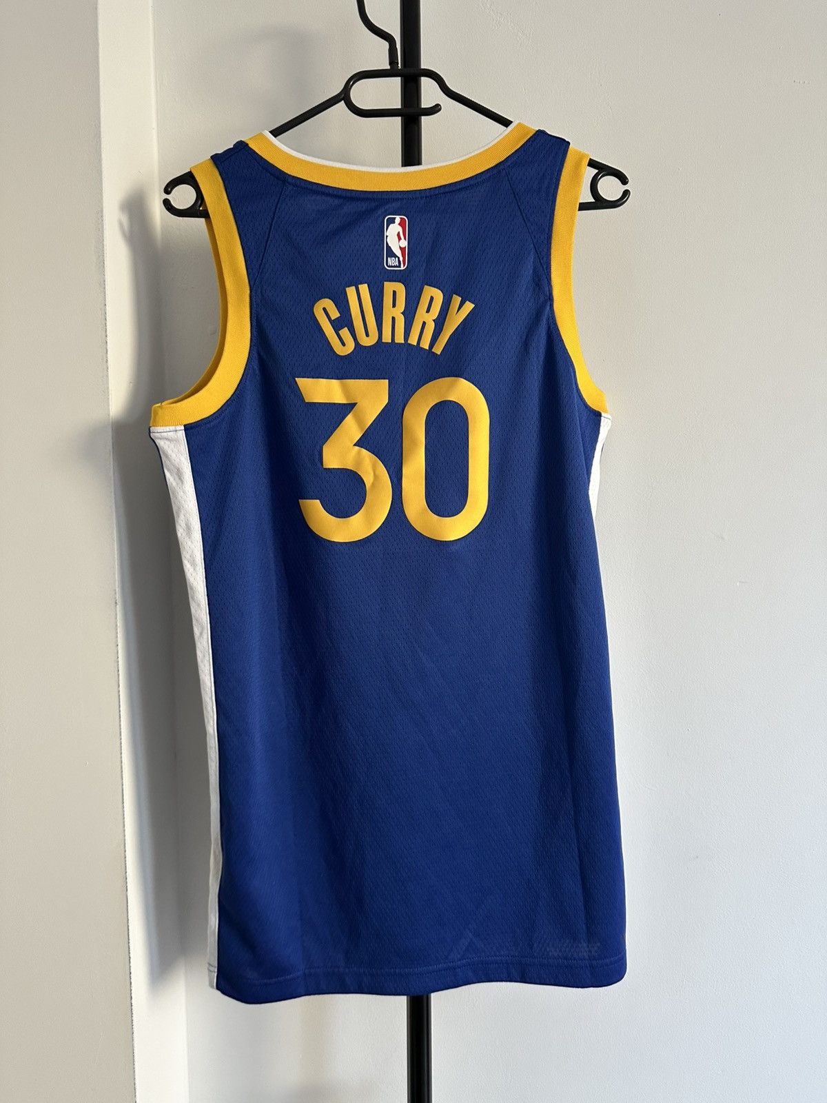 Nike NIKE GSW #30 Curry basketball shirt Size US S / EU 44-46 / 1 - 7 Thumbnail