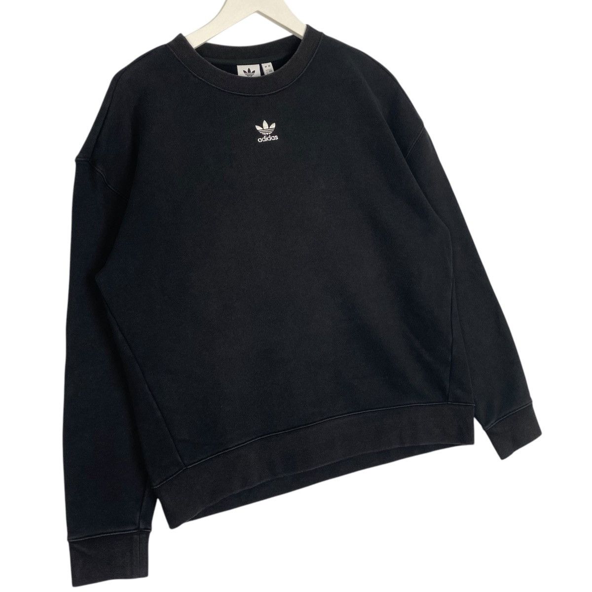 Adidas × Vintage Vintage Adidas Embroidery Crewneck Sweatshirt Black Size M Size US M / EU 48-50 / 2 - 3 Thumbnail