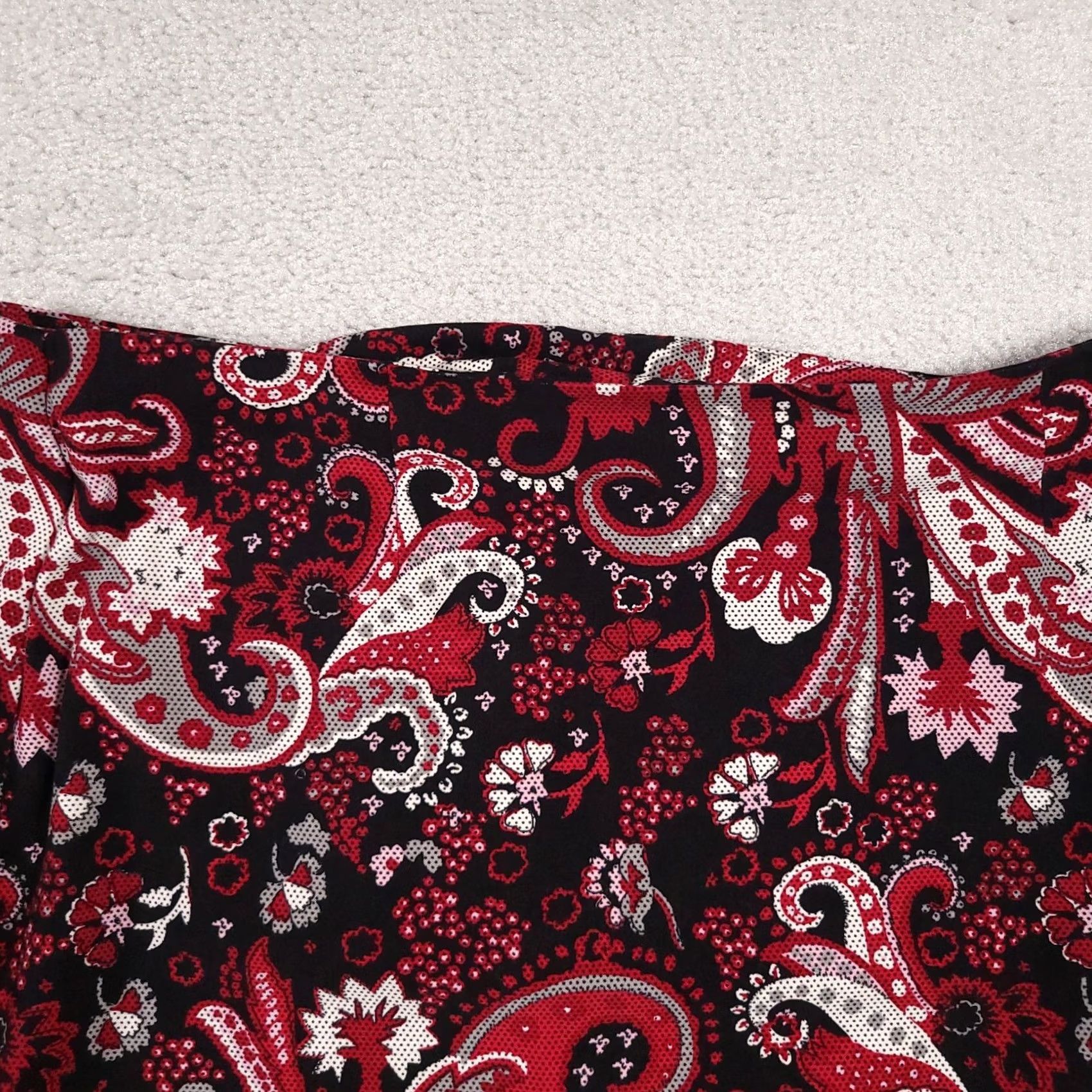 Vintage Christopher & Banks Midi Skirt Women's 10 Red Paisley A-Line Zip Stretch Skirt Size 32" / US 10 / IT 46 - 3 Thumbnail