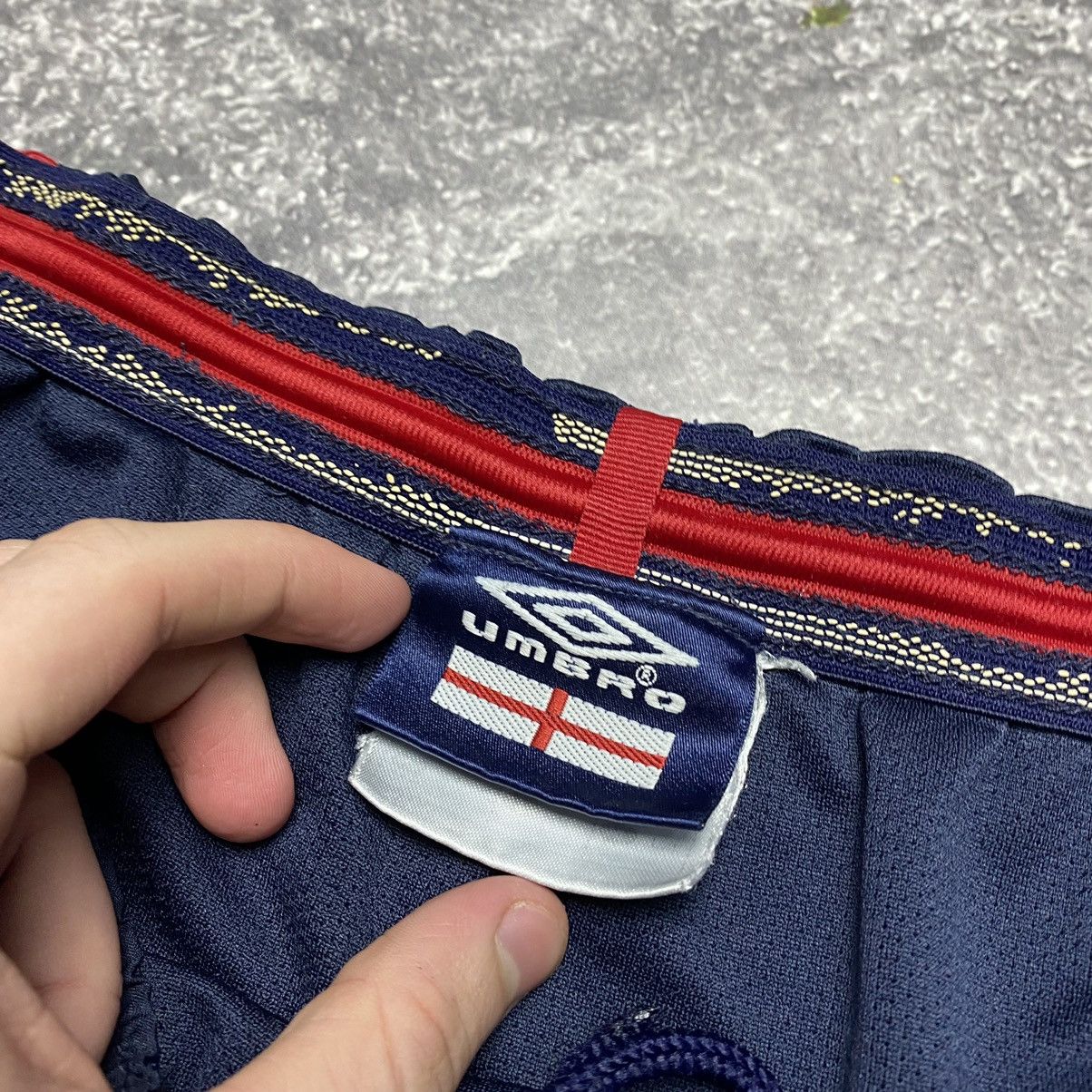 Umbro × Vintage Vintage Umbro England National Soccer Team shorts Size US 34 / EU 50 - 6 Thumbnail