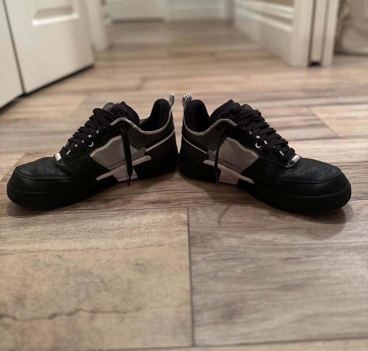 Nike Nike Air Force 1 React Black Size US 8.5 / EU 41-42 - 2 Thumbnail
