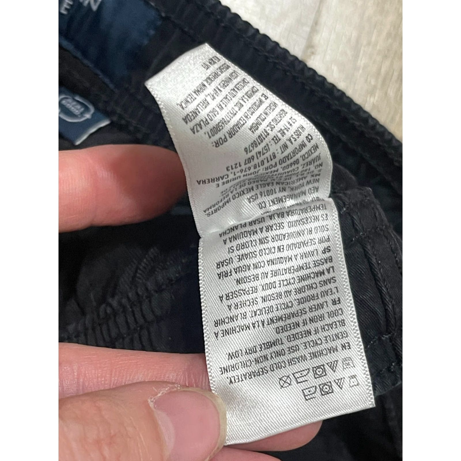 American Eagle Outfitters American Eagle Shorts Men S Black Tie Waist Pockets Inseam 5 Chino Flex Casual Size US 29 - 7 Thumbnail